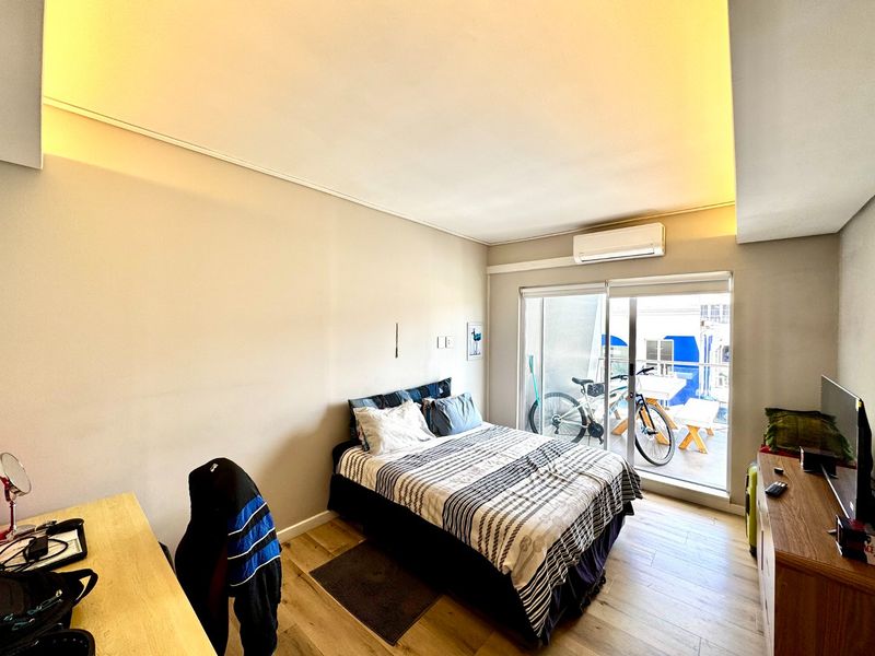 Sunny Studio Apartment in the Heart of Cape Town - Photo 6