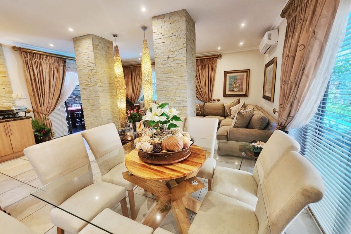 Luxury seaside secure getaway for sale in Wilderness - Photo 5