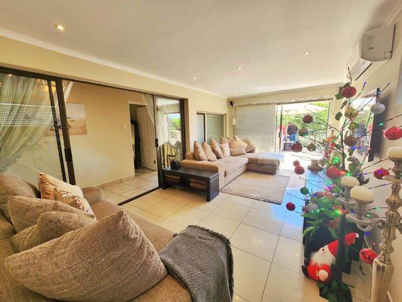 Luxury seaside secure getaway for sale in Wilderness - Photo 8