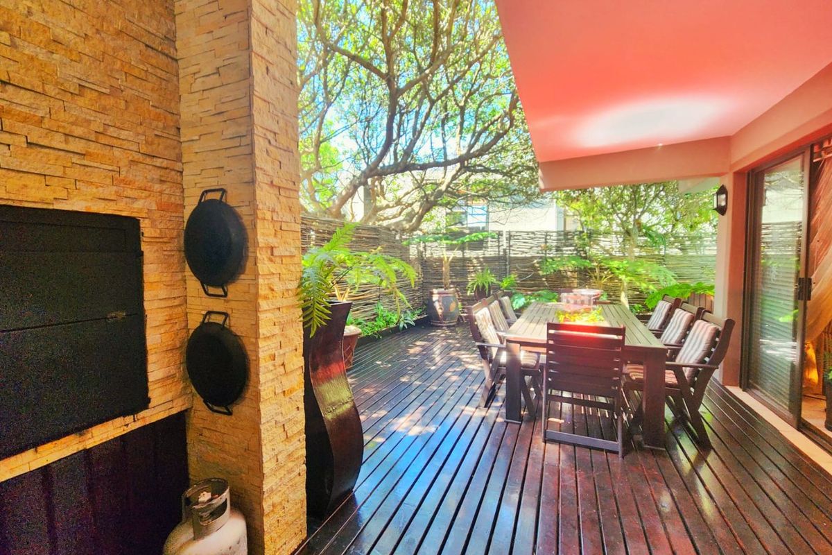 Luxury seaside secure getaway for sale in Wilderness - Photo 4