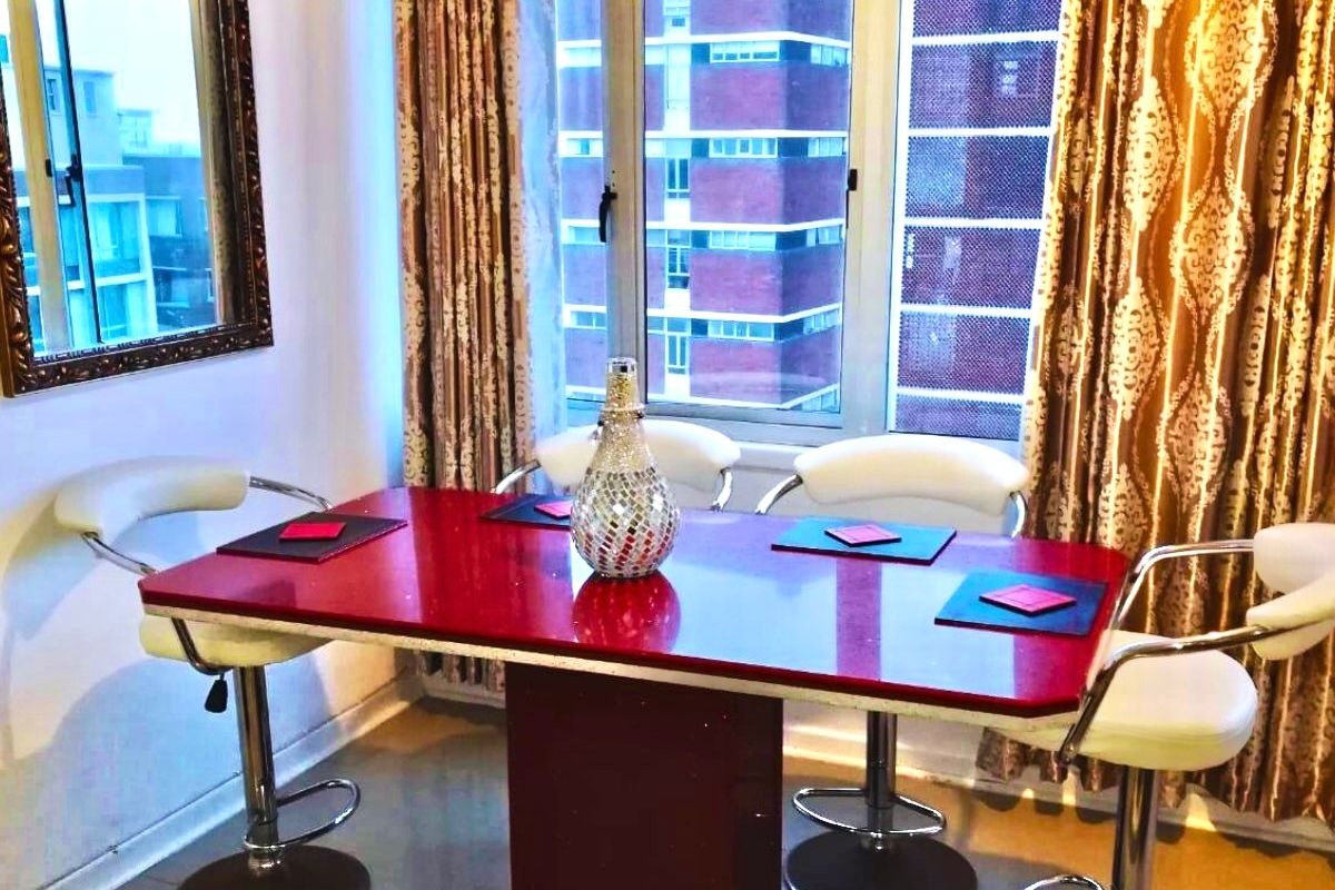 Fully Furnished 2-Bedroom Apartment in Durban North Beach – Minutes from the Golden Mile - Photo 2