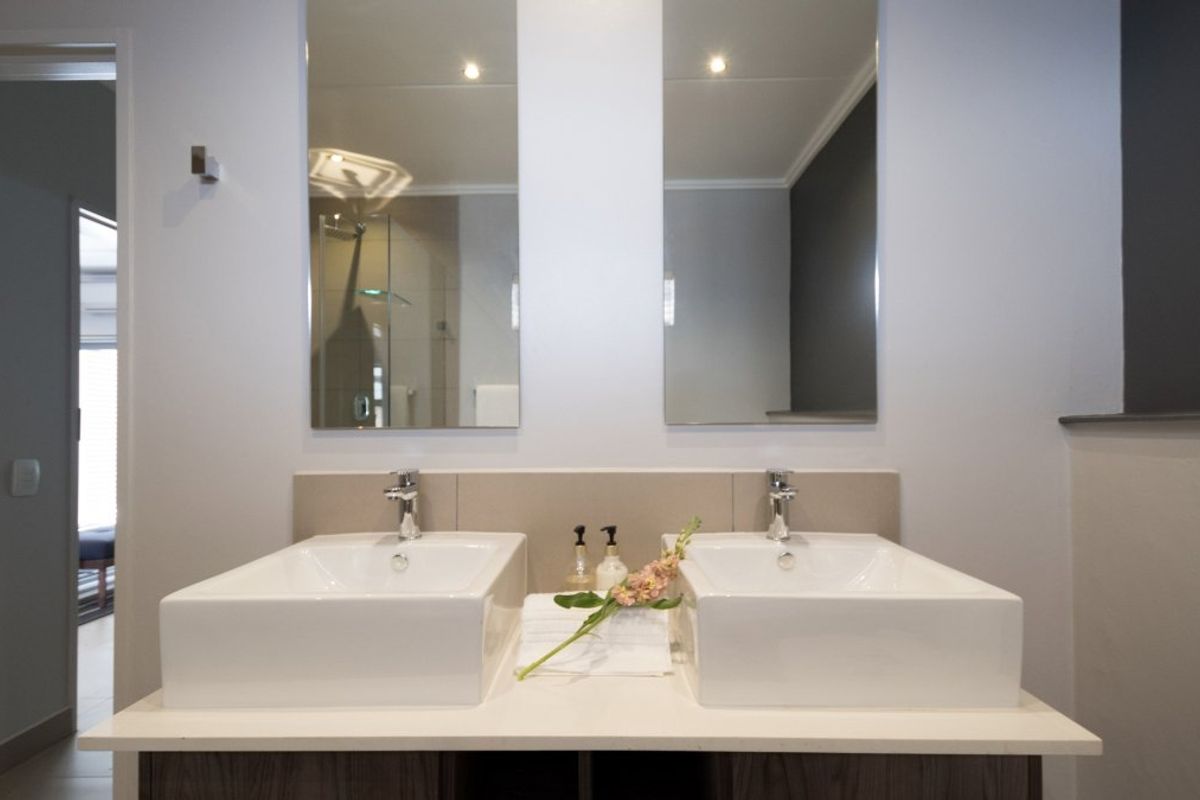 Furnished 2 Bed 2 Bath Apartment For Sale at INSIGNIA - Photo 3