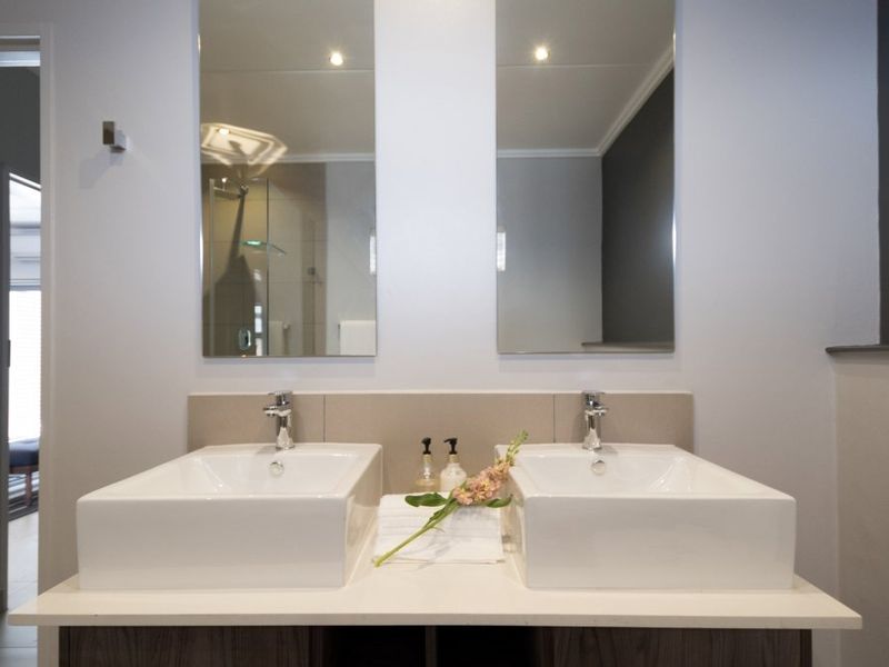 Furnished 2 Bed 2 Bath Apartment For Sale at INSIGNIA - Photo 3