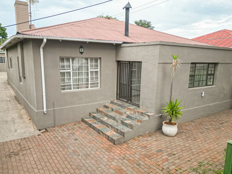 3 Bedroom House In Roodepoort North - Photo 7
