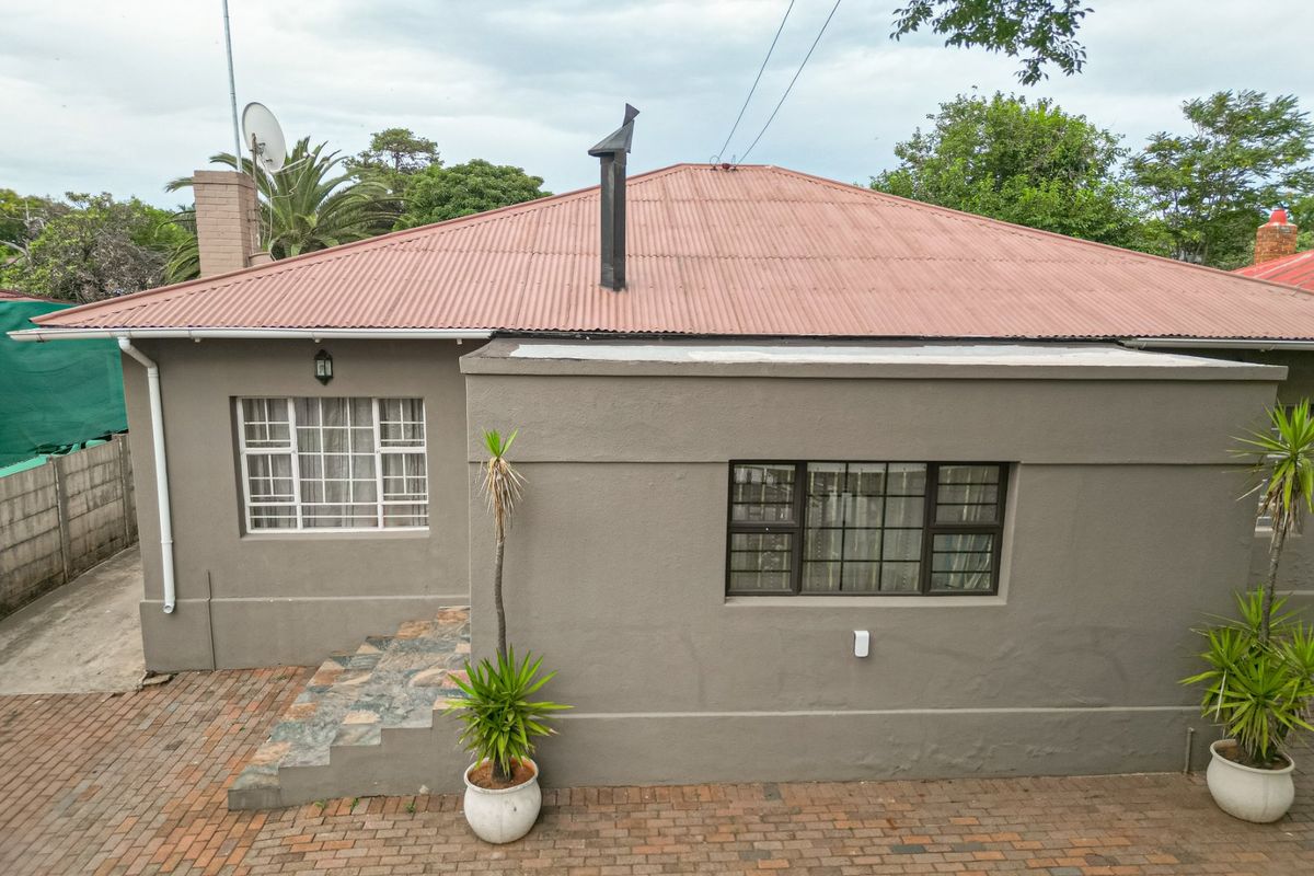 3 Bedroom House In Roodepoort North - Photo 5