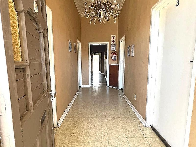 13 Bedroom  Accredited Commune. Par Excellence. Brixton  - Photo 3