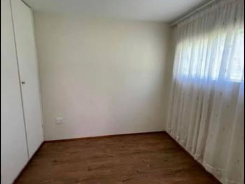 1x Bedroom; 1x bath Stunning Garden cottage with a nice Spacious Kitchen - Secured Parking-Water, Electricity, Fibre and Solar All Included and Cat Pet Friendly. - Photo 8