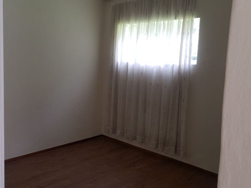 1x Bedroom; 1x bath Stunning Garden cottage with a nice Spacious Kitchen - Secured Parking-Water, Electricity, Fibre and Solar All Included and Cat Pet Friendly. - Photo 7