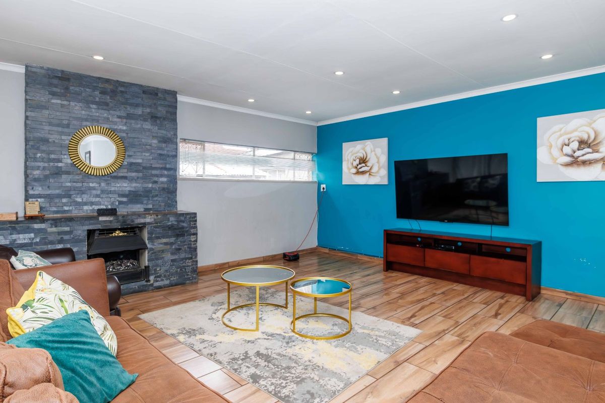 Great Investment Property or suitable for a Large Family - Photo 2