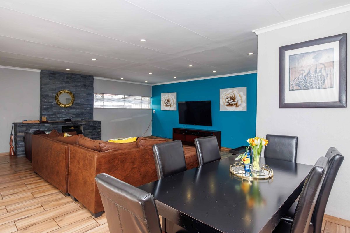 Great Investment Property or suitable for a Large Family - Photo 4