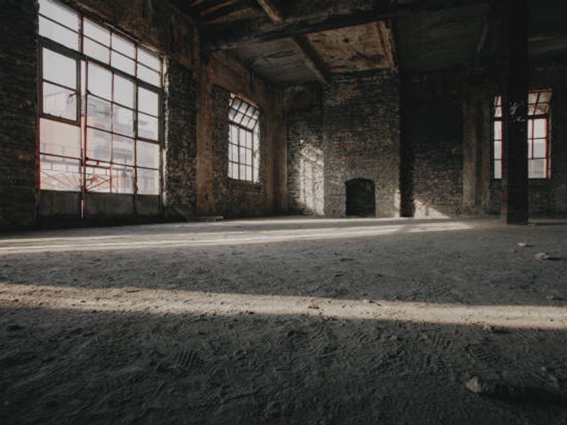 BUILDING UNDER CONSTRUCTION - NEED INVESTORS WITH A VISION - Photo 2