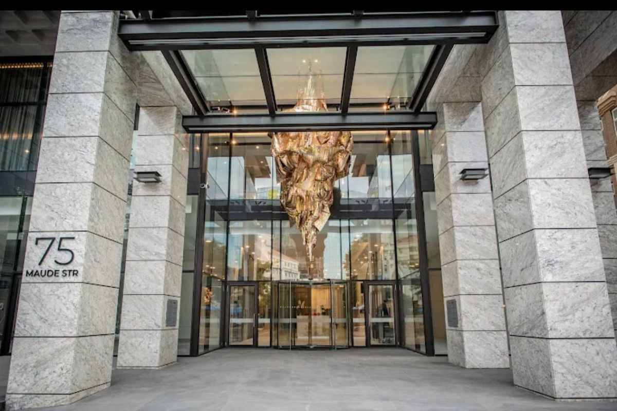 LIVE LIFE LIKE A VIP AT THE LEONARDO BECAUSE YOU ARE WORTH IT! - Photo 4