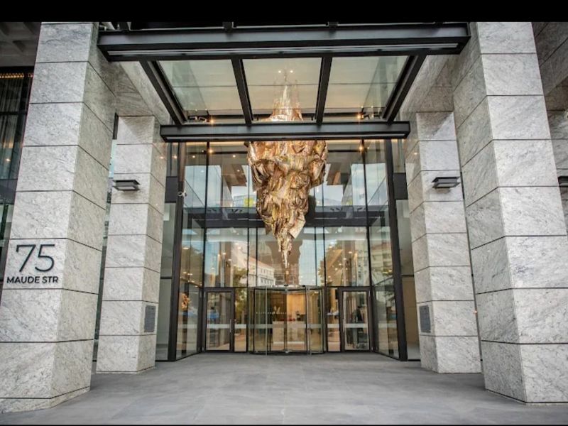 LIVE LIFE LIKE A VIP AT THE LEONARDO BECAUSE YOU ARE WORTH IT! - Photo 4