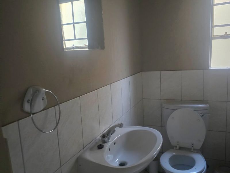 2 Bedroom ground floor apartment  - Photo 9