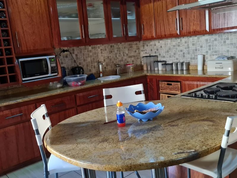 House for Sale  in Thohoyandou ,Makwarela  - Photo 3