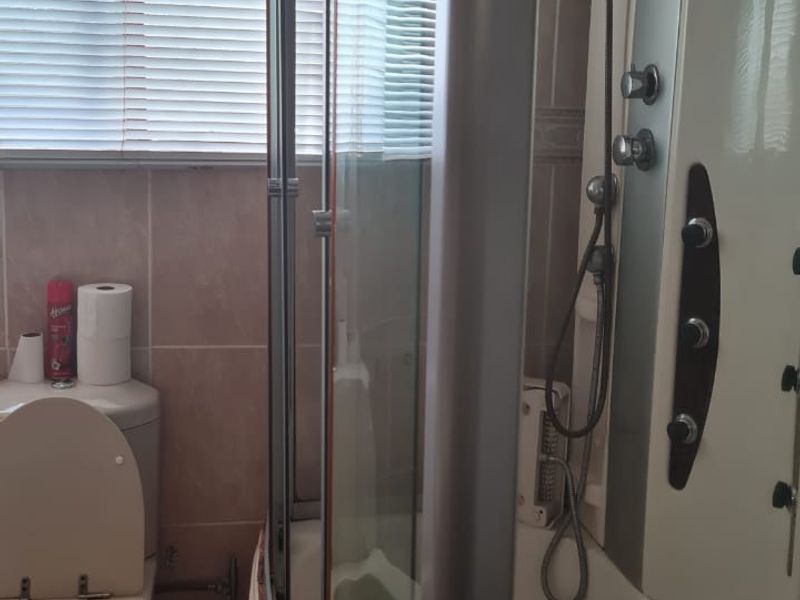 House for Sale  in Thohoyandou ,Makwarela  - Photo 8