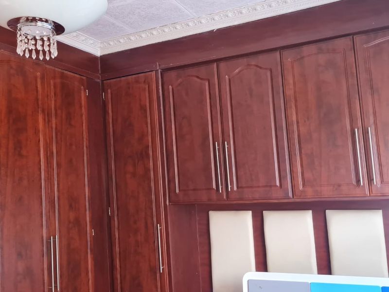 House for Sale  in Thohoyandou ,Makwarela  - Photo 5