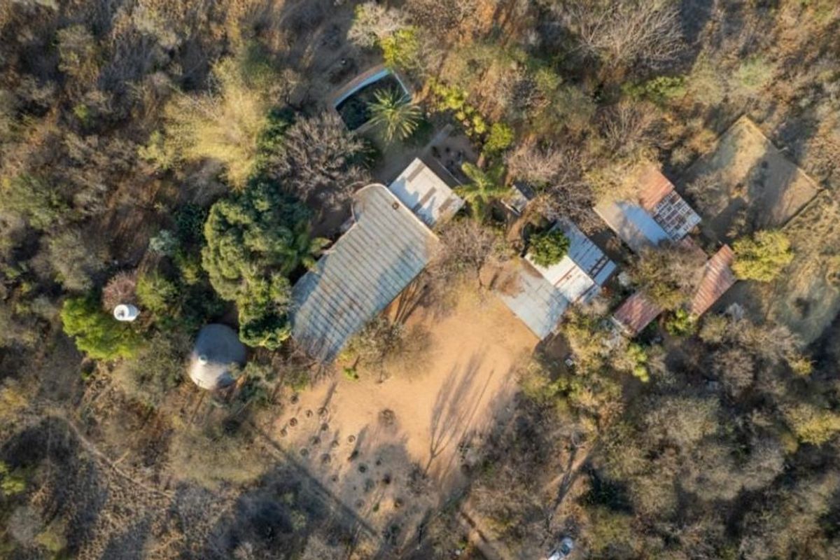 Off-Grid Bushveld Bliss with Solar, Boreholes & Space to Grow — Just 30km from Annlin - Photo 3