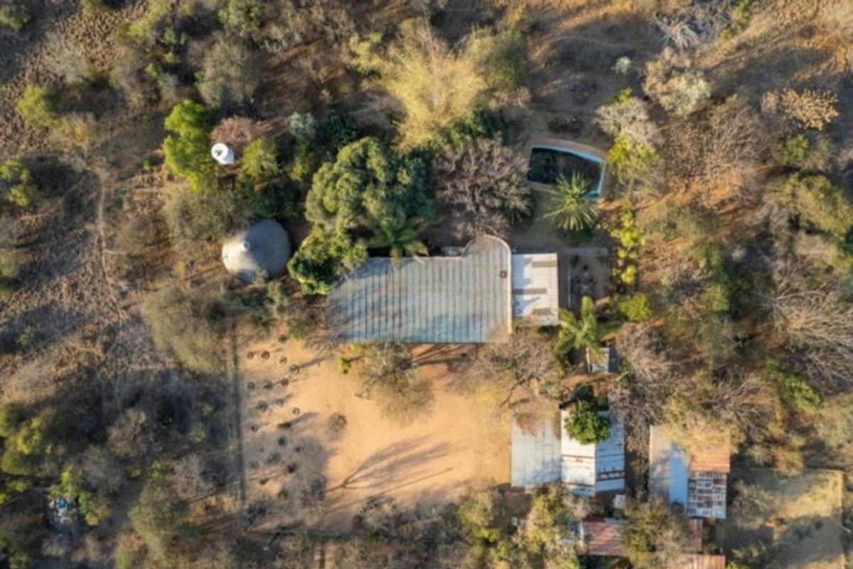 Off-Grid Bushveld Bliss with Solar, Boreholes & Space to Grow — Just 30km from Annlin - Photo 2