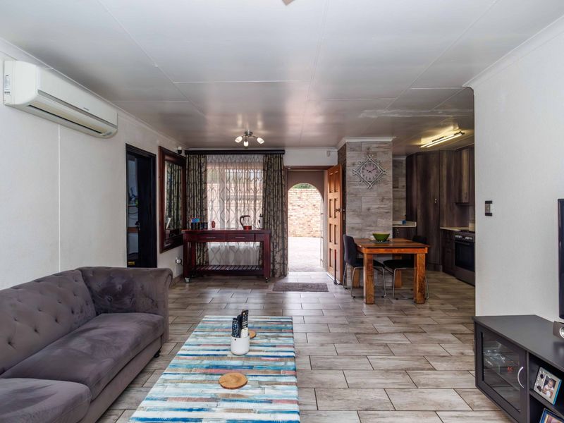 Lovely 3 Bedroom Home in Boomed Suburb - Photo 10