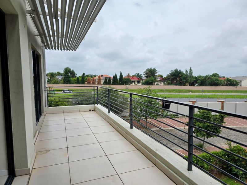 Elegant 2-Bedroom, 2-Bathroom Apartment for Rent in The William Lifestyle Estate - Photo 2