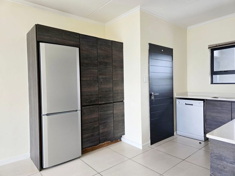 Elegant 2-Bedroom, 2-Bathroom Apartment for Rent in The William Lifestyle Estate - Photo 5
