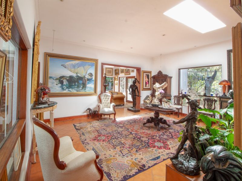 Magnificent Family Home and Centrally Located  - Photo 9