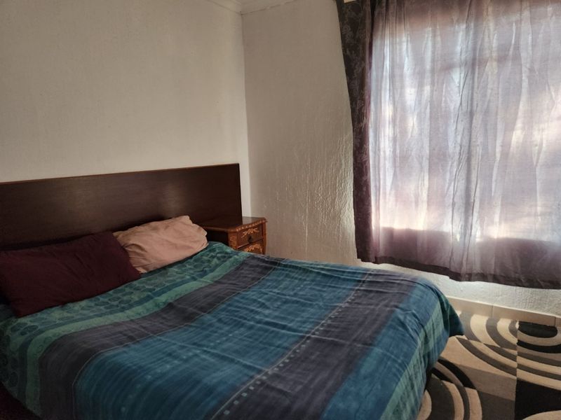 2 Bedrooms. 1 Bathroom and 2 Carports - Photo 7