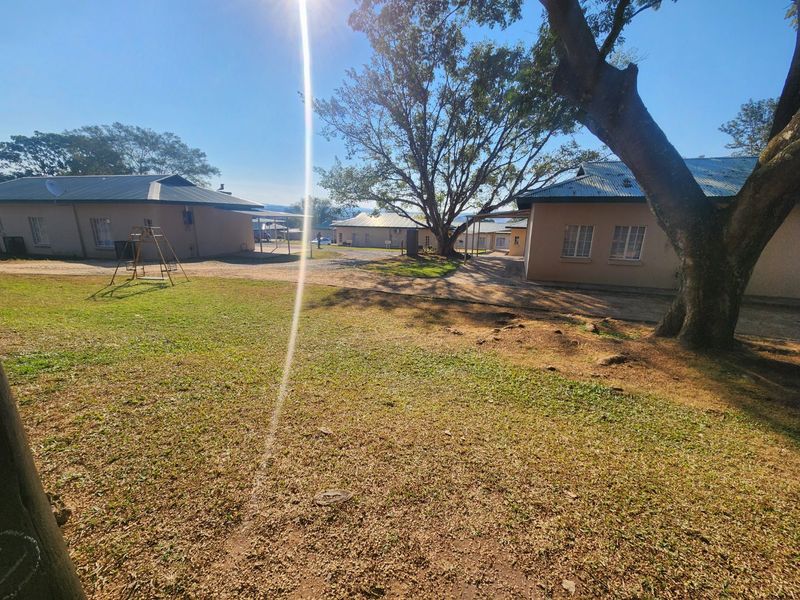 2 Bedrooms. 1 Bathroom and 2 Carports - Photo 4