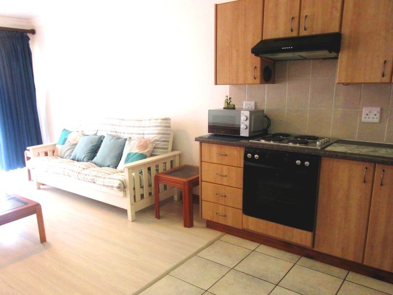 Groenkloof Reebok offers the best of two worlds. Drastically reduced price! - Photo 3