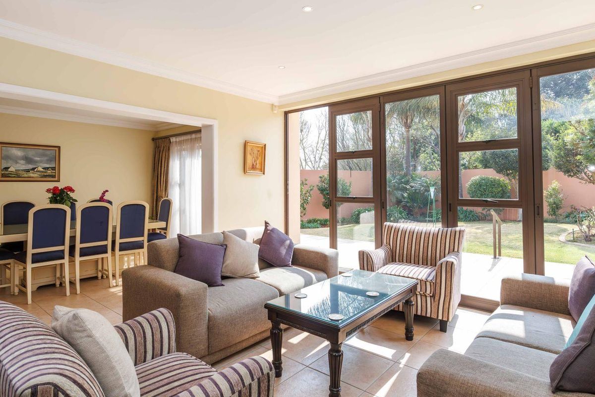 Exquisite 4 Bedroom Home in Bedfordview - Photo 5