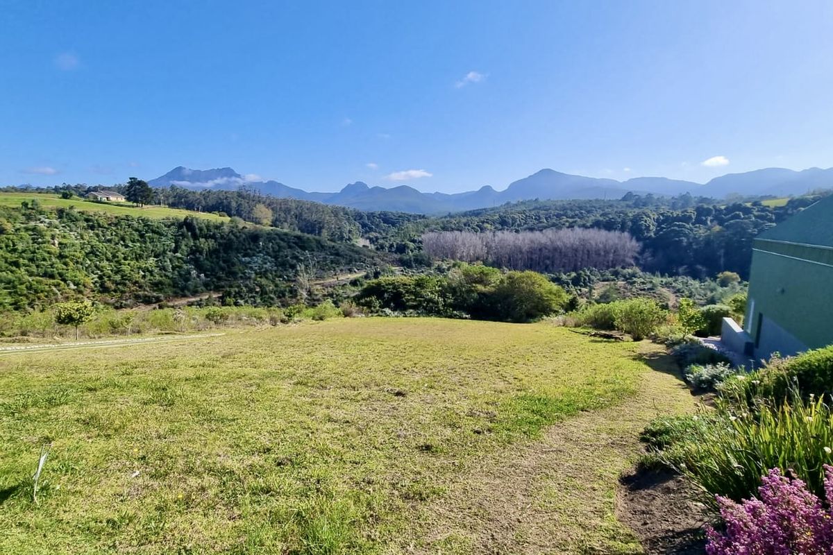 YOUR DREAM HOME AWAITS YOU IN WELGELEGEN ESTATE, GEORGE - Photo 2