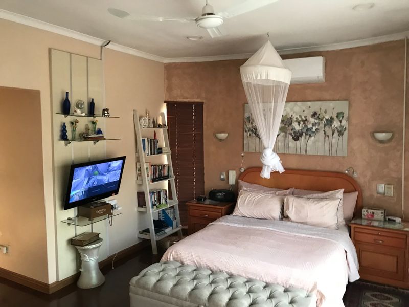Luxury, Elegance and Prestige Your Dream Home           - Photo 7