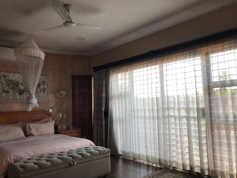 Luxury, Elegance and Prestige Your Dream Home           - Photo 8