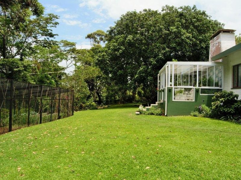 Beautiful Farm Style Home with an Expansive Garden! - Photo 4