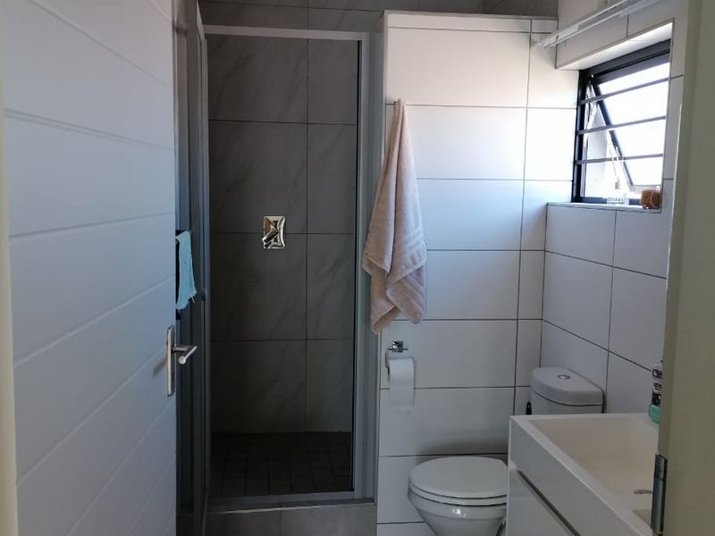 Beautiful 3 bed and 2.5 bath  house to let   - Photo 3
