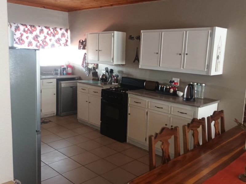 JUST PERFECT - Photo 6