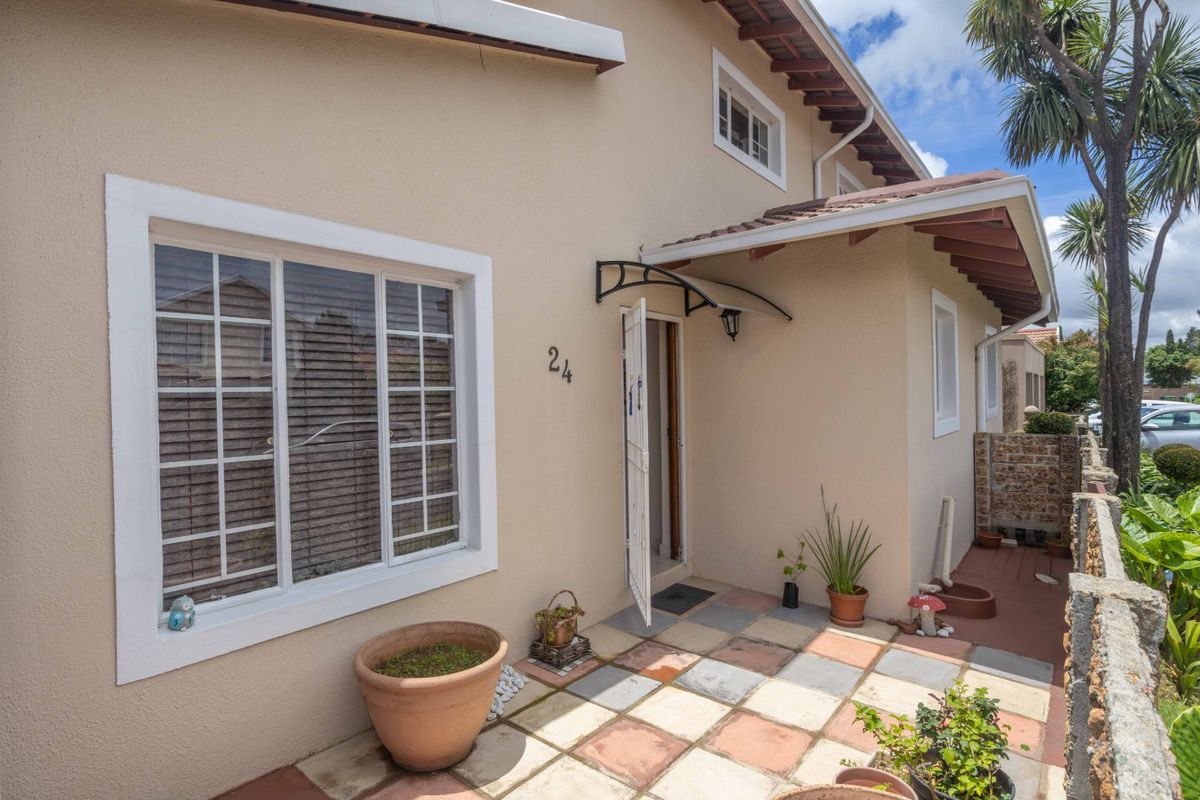 Discover Modern Elegance in the Heart of Edenglen - Photo 4