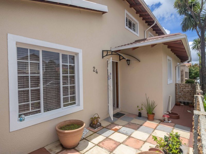 Discover Modern Elegance in the Heart of Edenglen - Photo 4