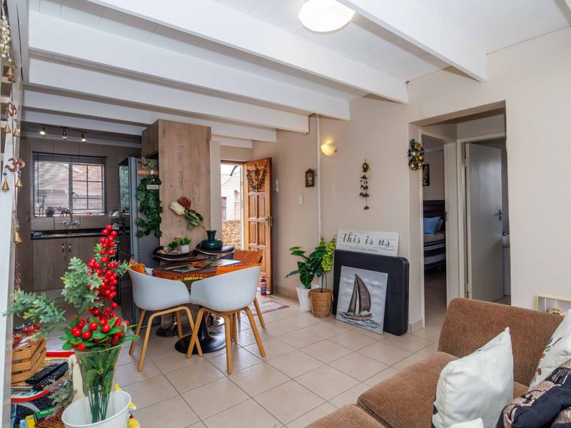 Discover Modern Elegance in the Heart of Edenglen - Photo 8