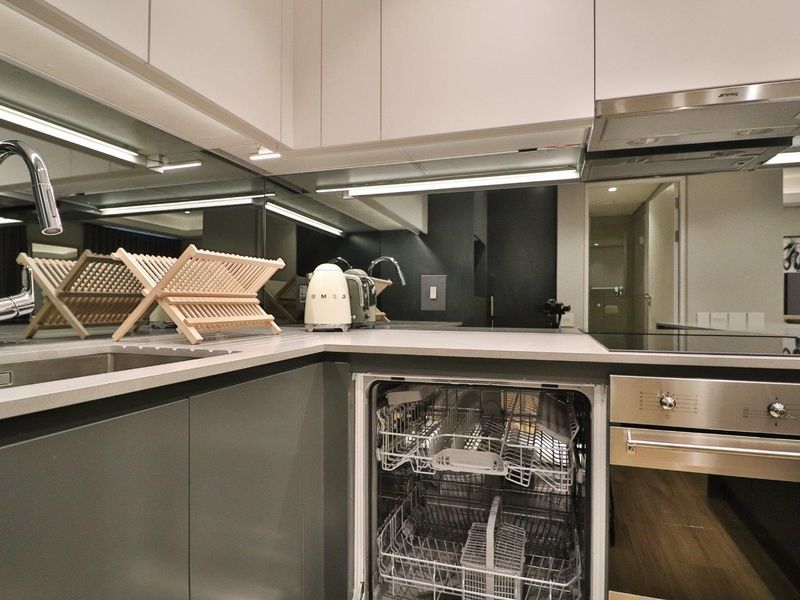 FULLY FURNISHED STUDIO APARTMENT FOR SALE - Photo 7