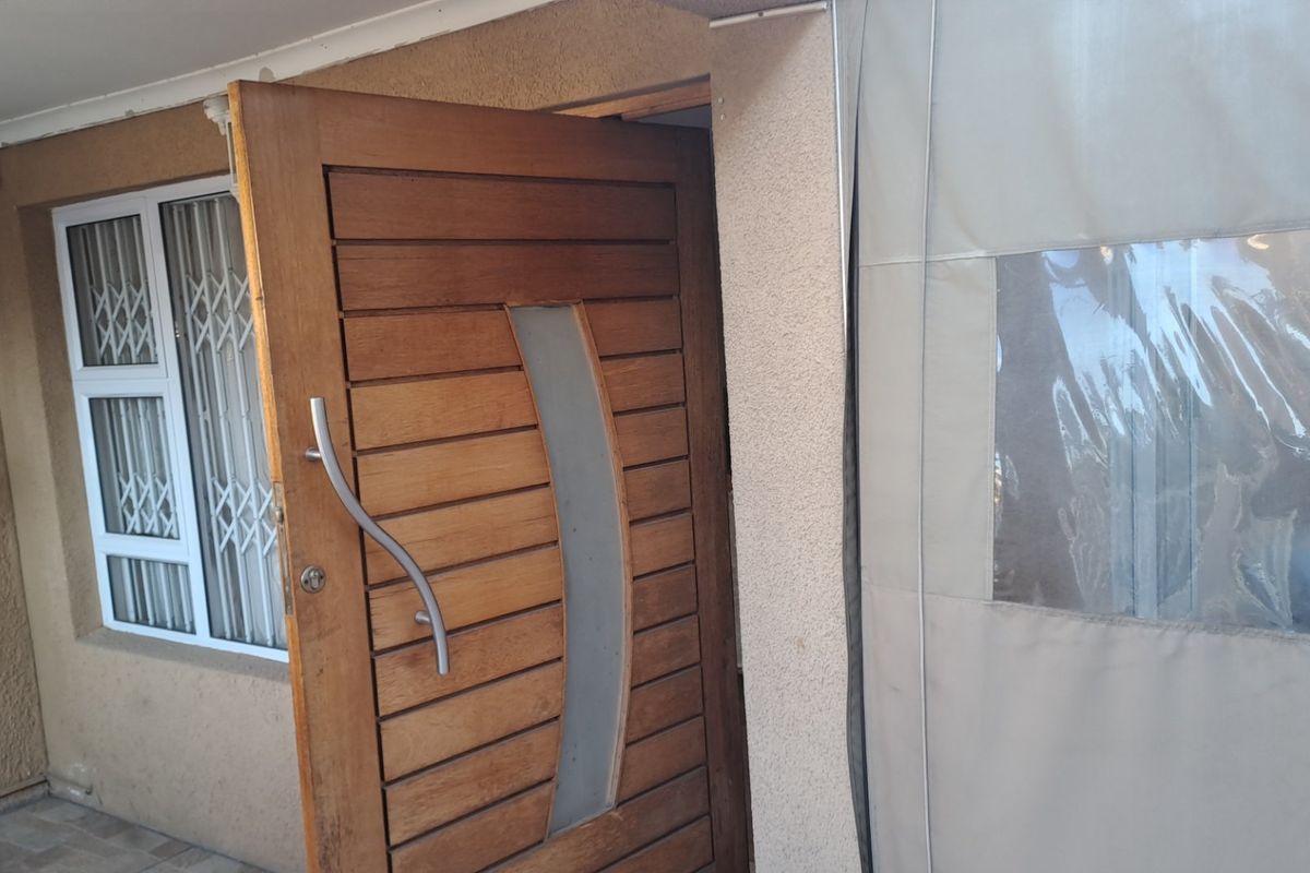 HOUSE FOR SALE SUMMERGREENS - Photo 3