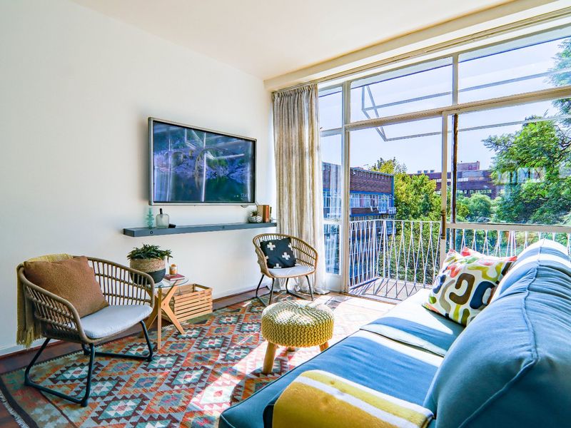 This gorgeous 3 bedroom corner unit is in a league of its own...  - Photo 8