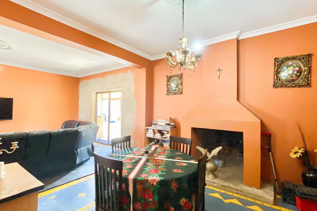 UNDER CONSTRUCTION, Double Story,Face brick, corner house, with swimming pool. - Photo 2