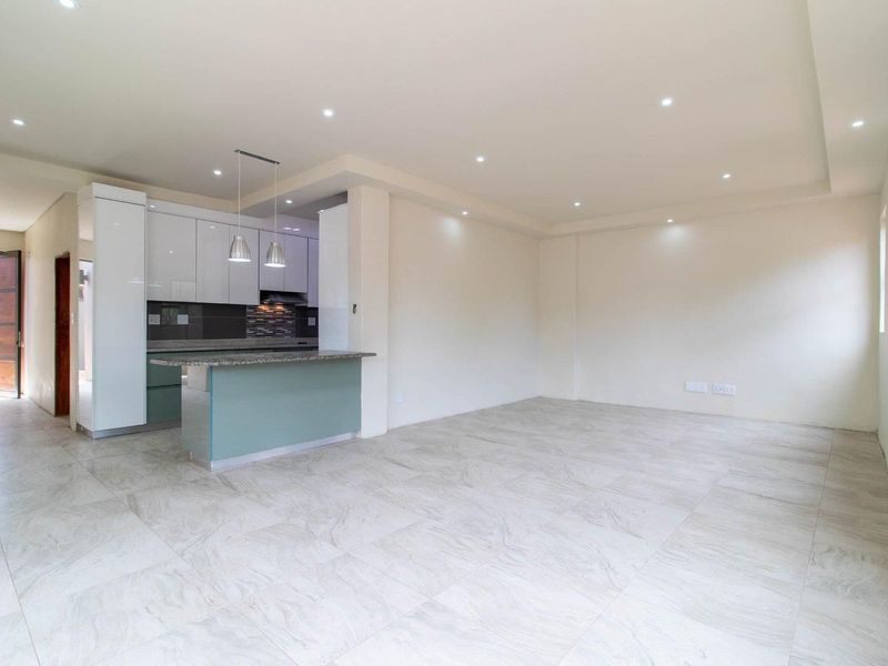 BRAND NEW DEVELOPMENT FOR SALE IN BEDFORDVIEW - Photo 7