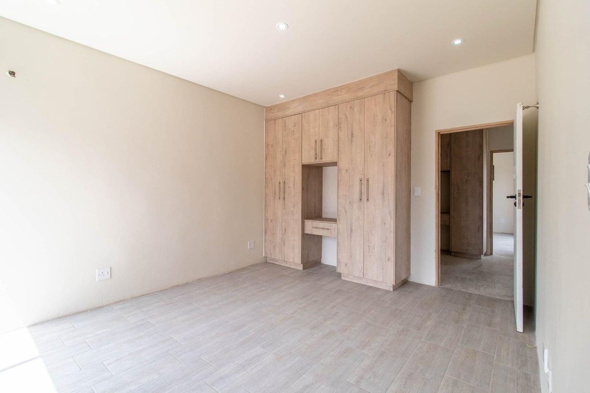 BRAND NEW DEVELOPMENT FOR SALE IN BEDFORDVIEW - Photo 3