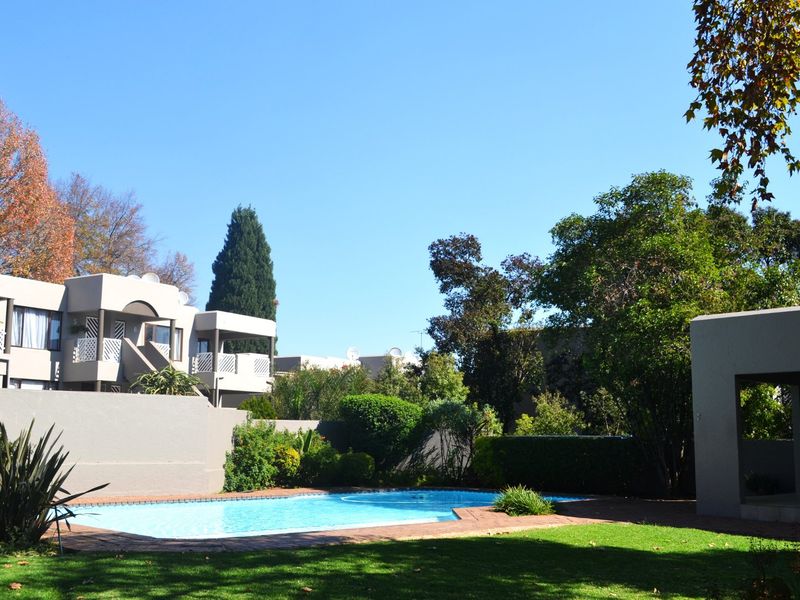 Two Bed Two Bath Upper Level Townhouse For Sale at Braemore - Photo 3