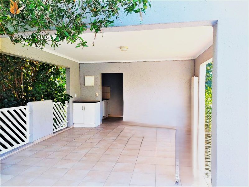 Two Bed Two Bath Upper Level Townhouse For Sale at Braemore - Photo 7