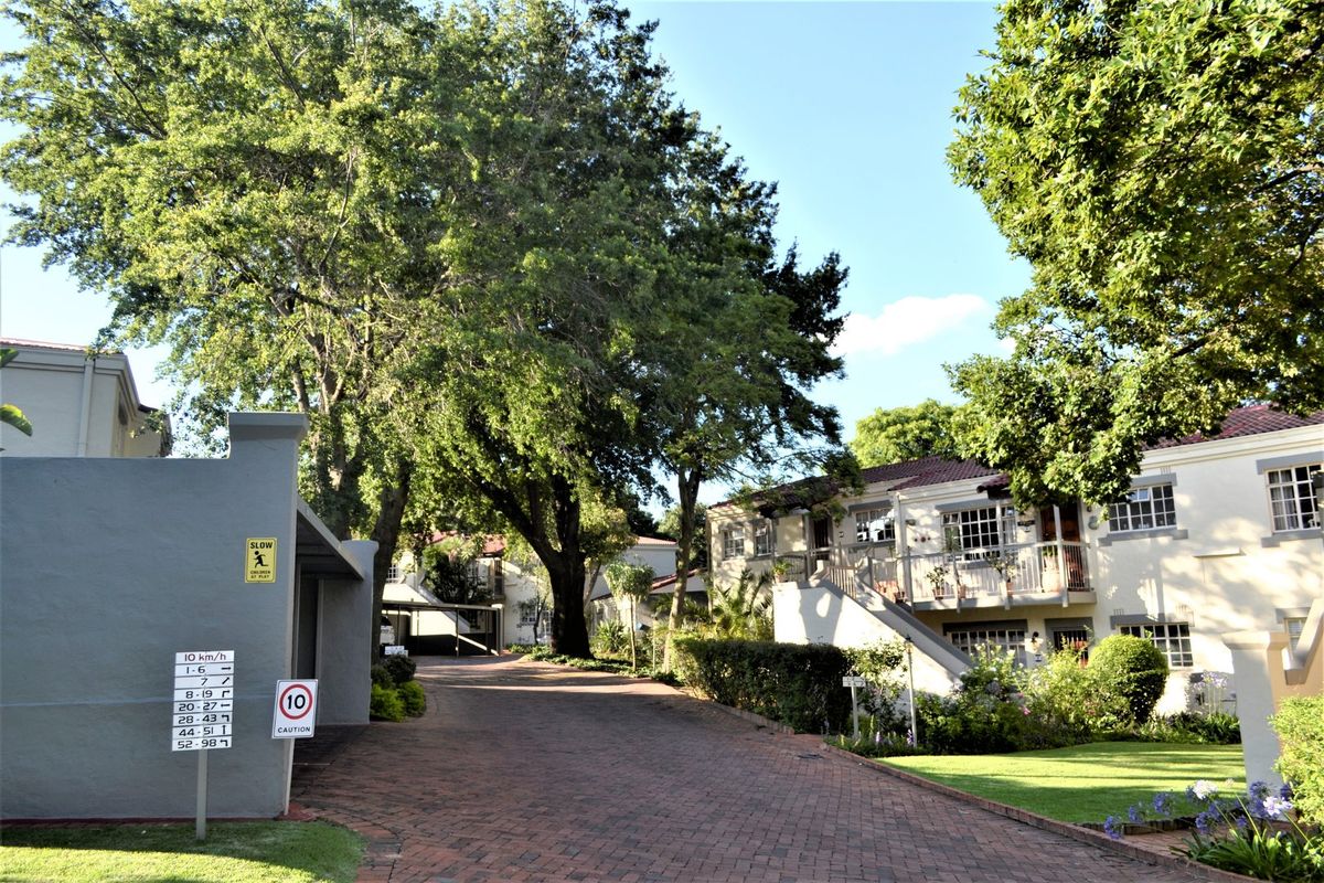 2 Bed 2 Bath Townhouse For Sale at Del Prado - Photo 3
