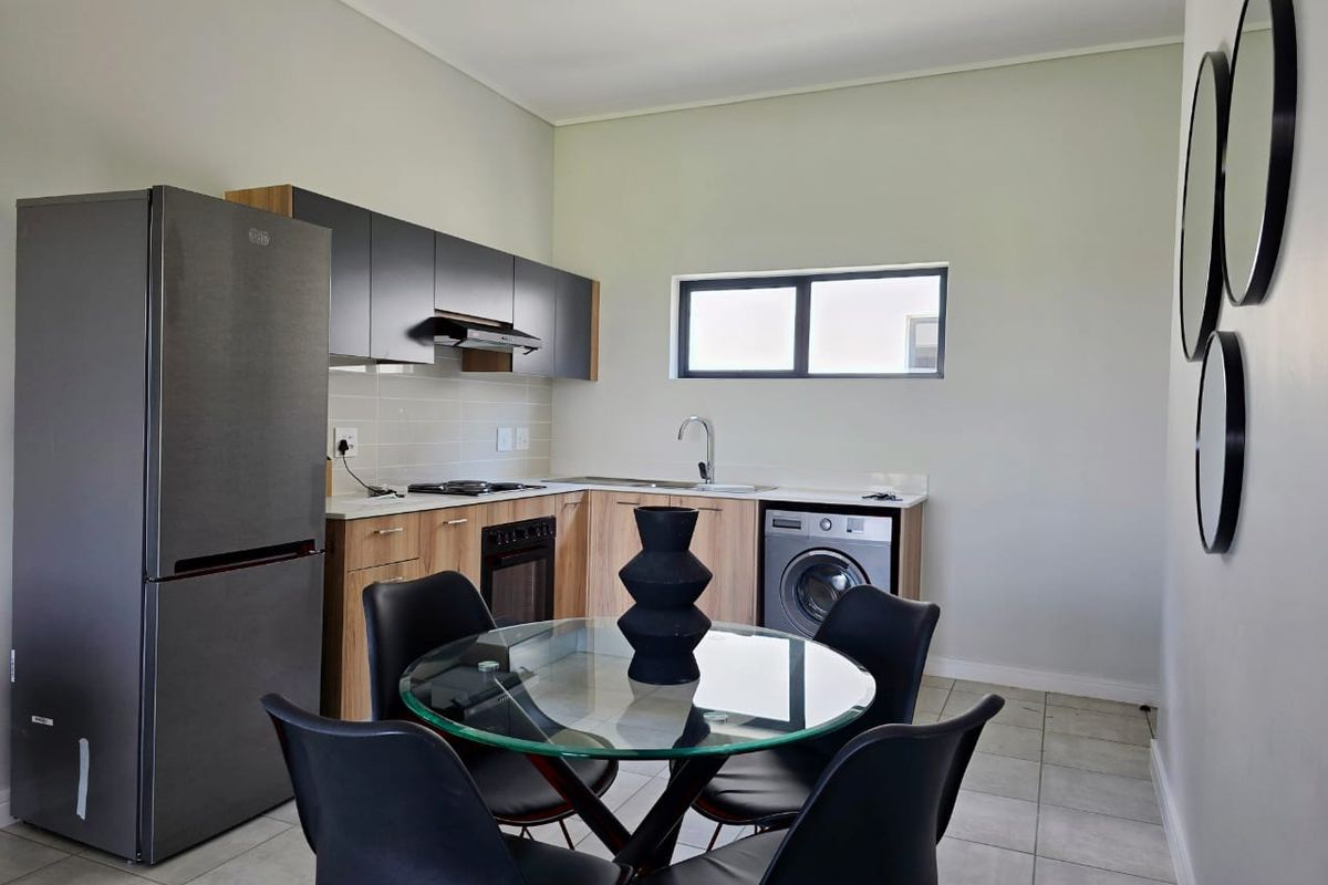 2 Bedroom 2 Bathroom Apartment For Rent in Green Park Lifestyle Estate - Photo 2